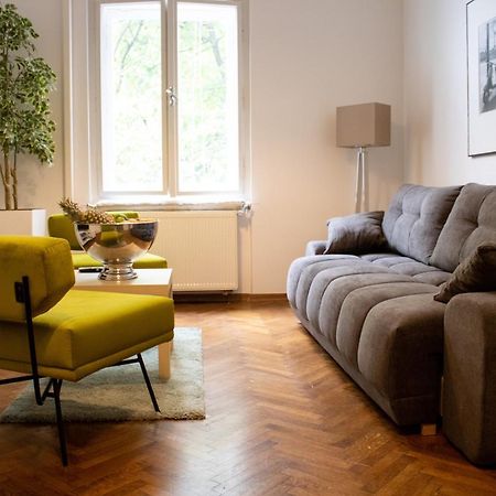 Main Street Apartment Mila , 3 Rd Floor 萨格勒布 外观 照片